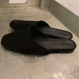 Urban Outfitters Slides